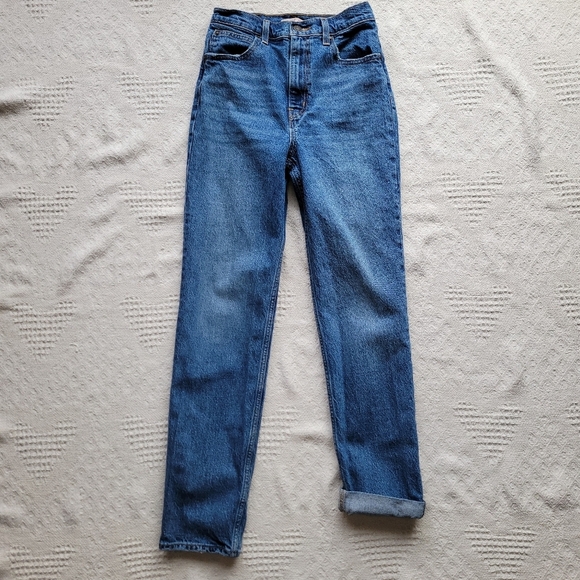Levi's- 70's High- Waisted Slim Straight Women's Vintage Style Jean- Medium Wash - Picture 3 of 10